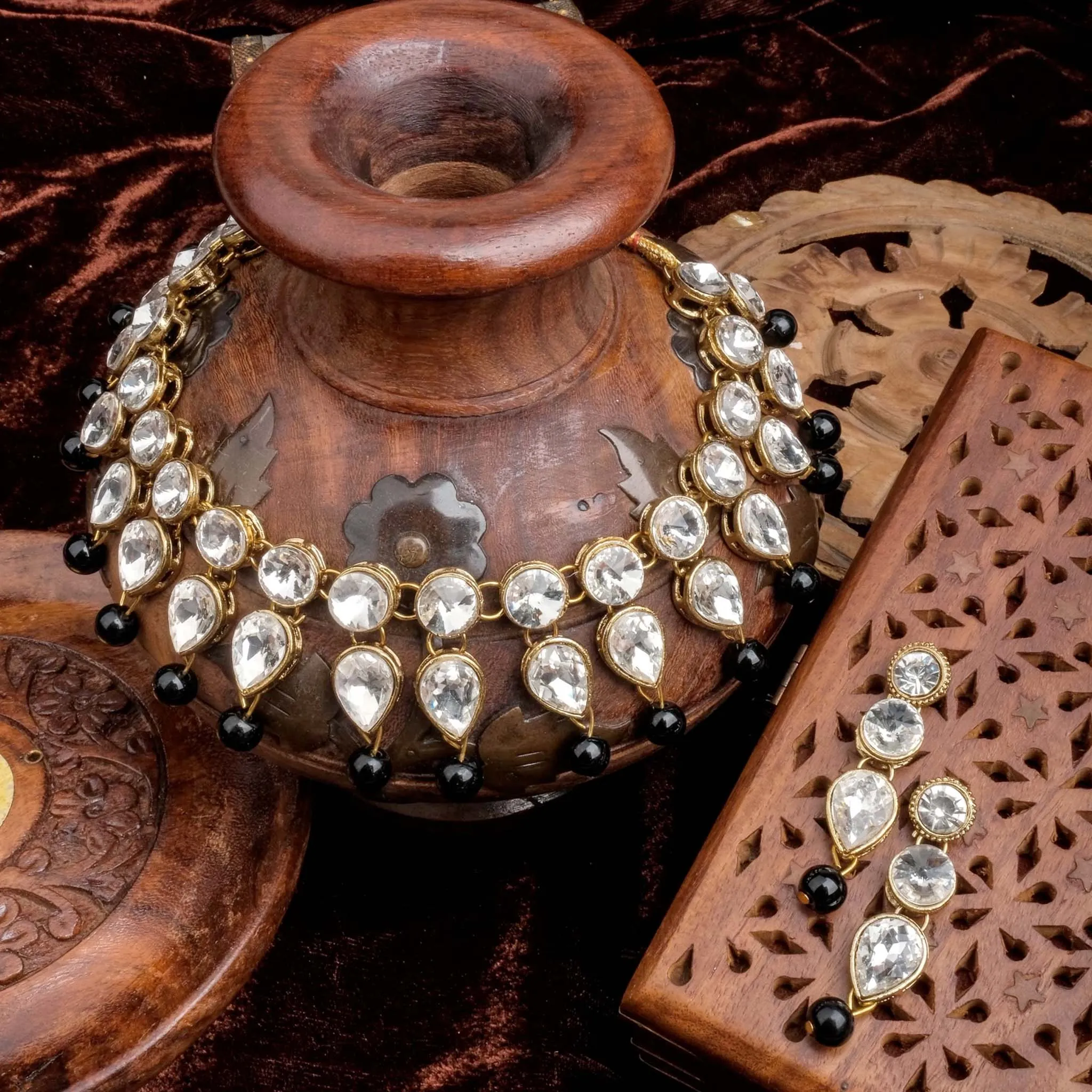 Black Pearl and Dimond Necklace Alloy Gold-plated Jewel Set