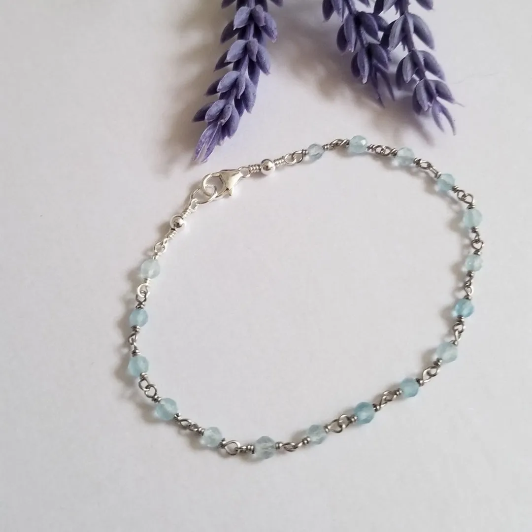 Dainty Aquamarine Beaded Bracelet