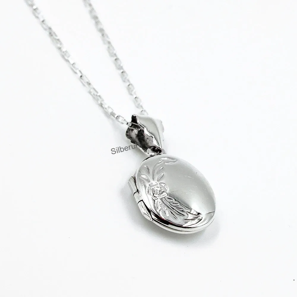 Flower Oval Silver Locket Pendant