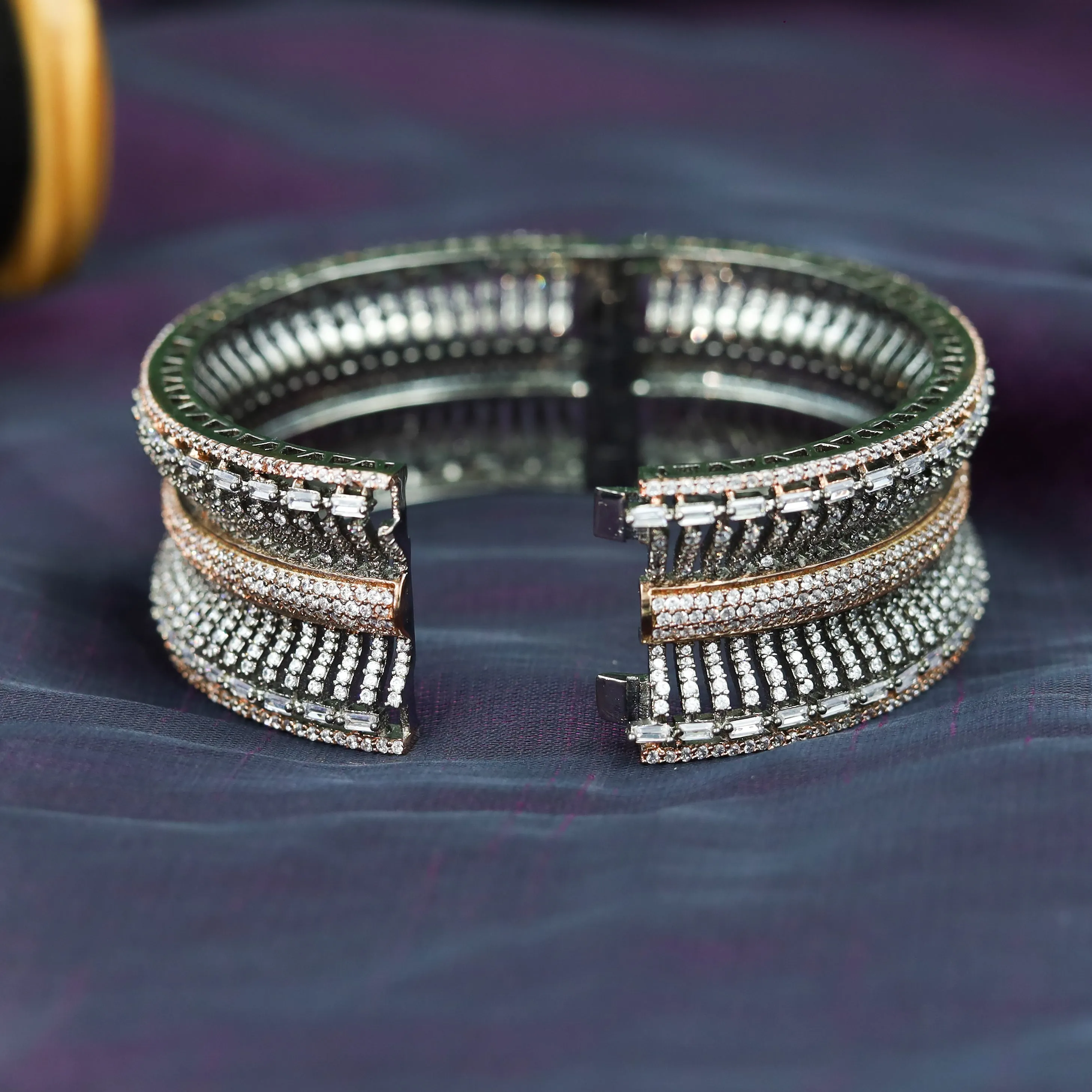 Zircon/AD Black Bracelet Kada 16930-4078